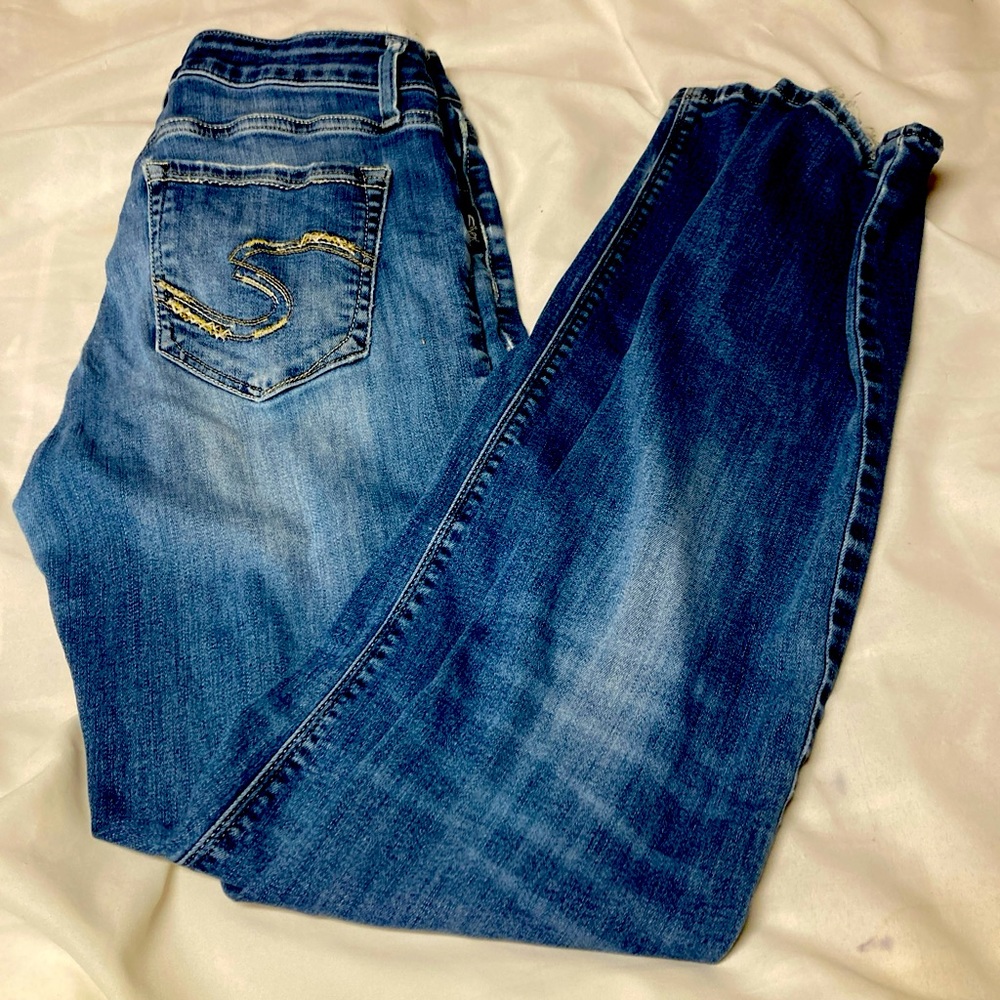 Silver Jean Co. Suki Straight Denim Women's Sz 28 X 31 Dark Stretchy Comfort